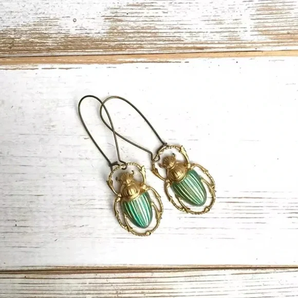 Vintage Gold Scarab Green Beetle Dangle Earrings - Picture 3 of 11